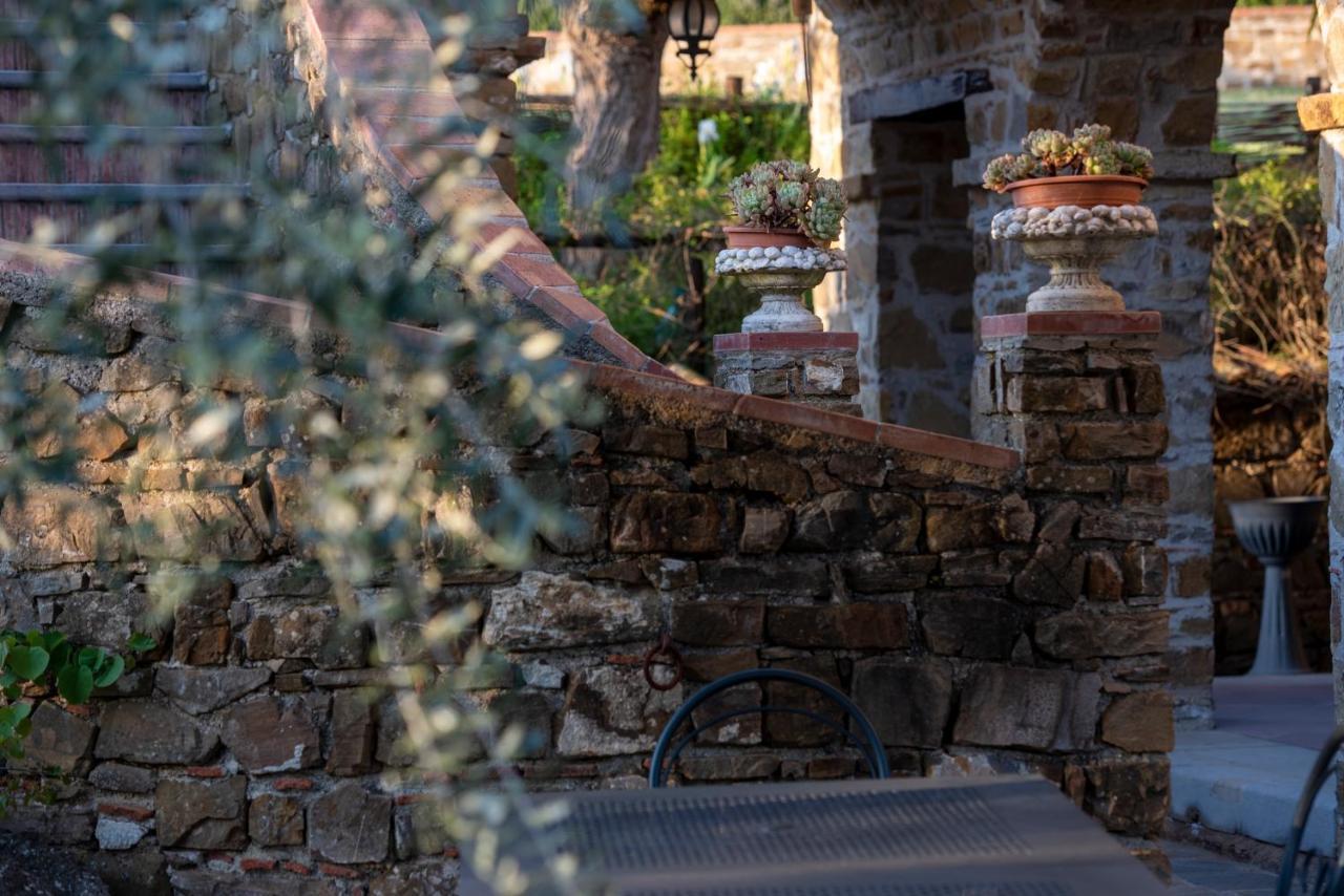 ホテル La Ginestra Castel San Lorenzo エクステリア 写真