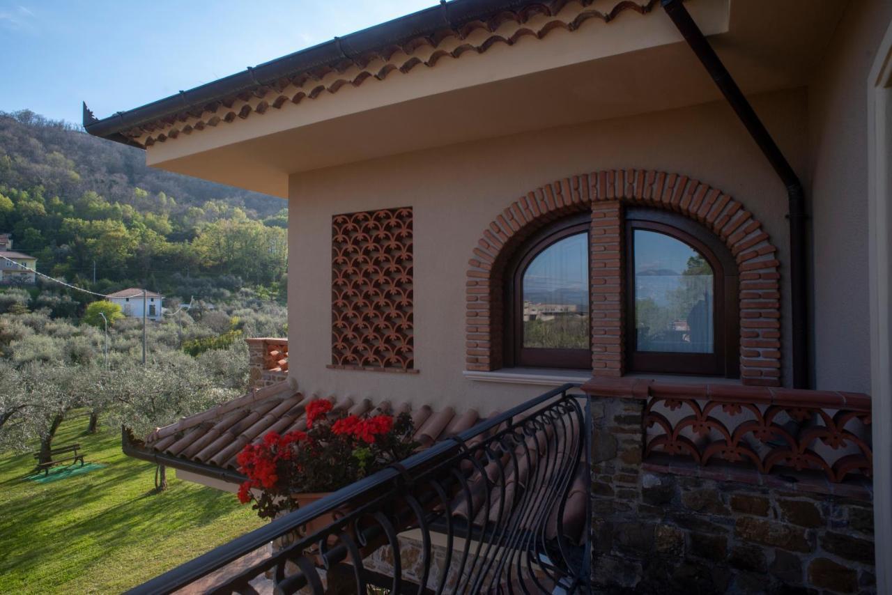 ホテル La Ginestra Castel San Lorenzo エクステリア 写真