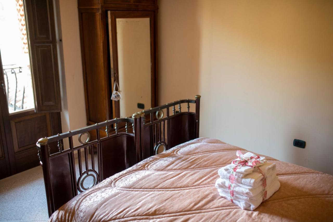 ホテル La Ginestra Castel San Lorenzo エクステリア 写真