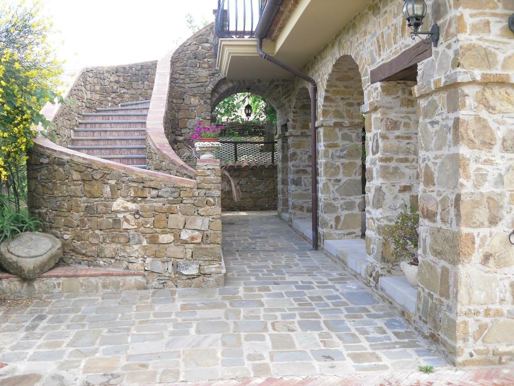 ホテル La Ginestra Castel San Lorenzo エクステリア 写真