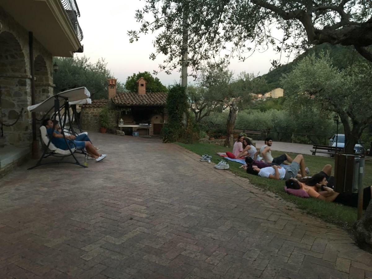 ホテル La Ginestra Castel San Lorenzo エクステリア 写真