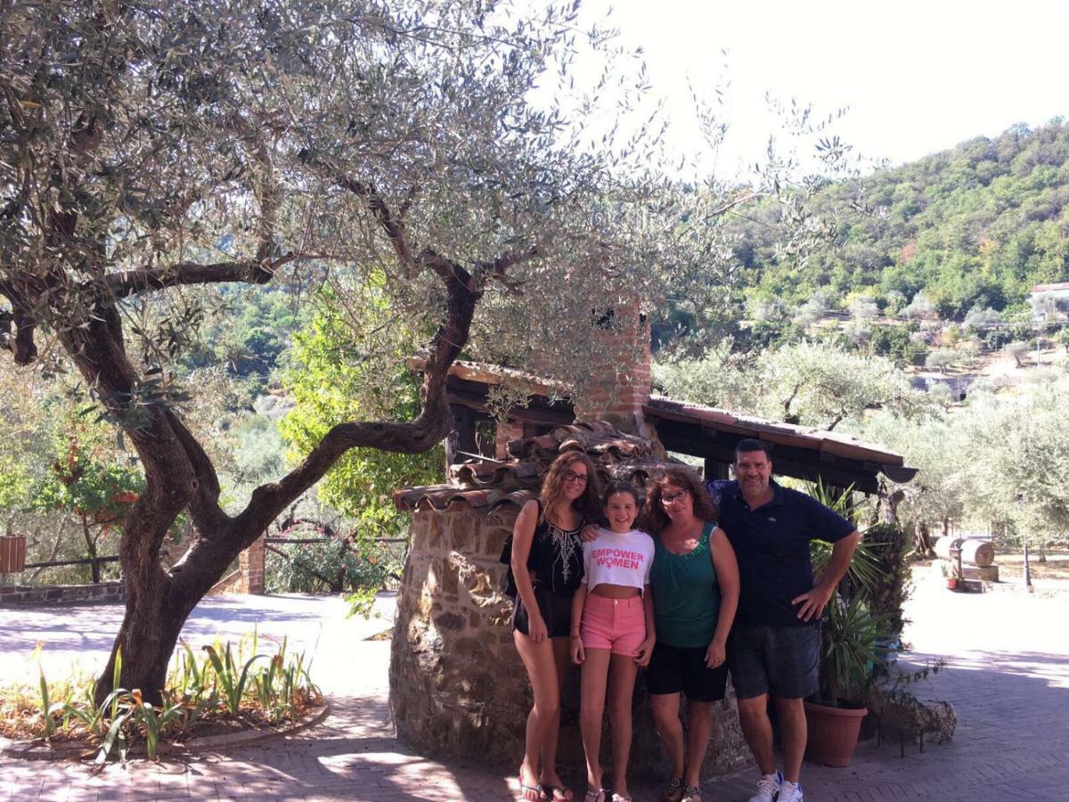 ホテル La Ginestra Castel San Lorenzo エクステリア 写真